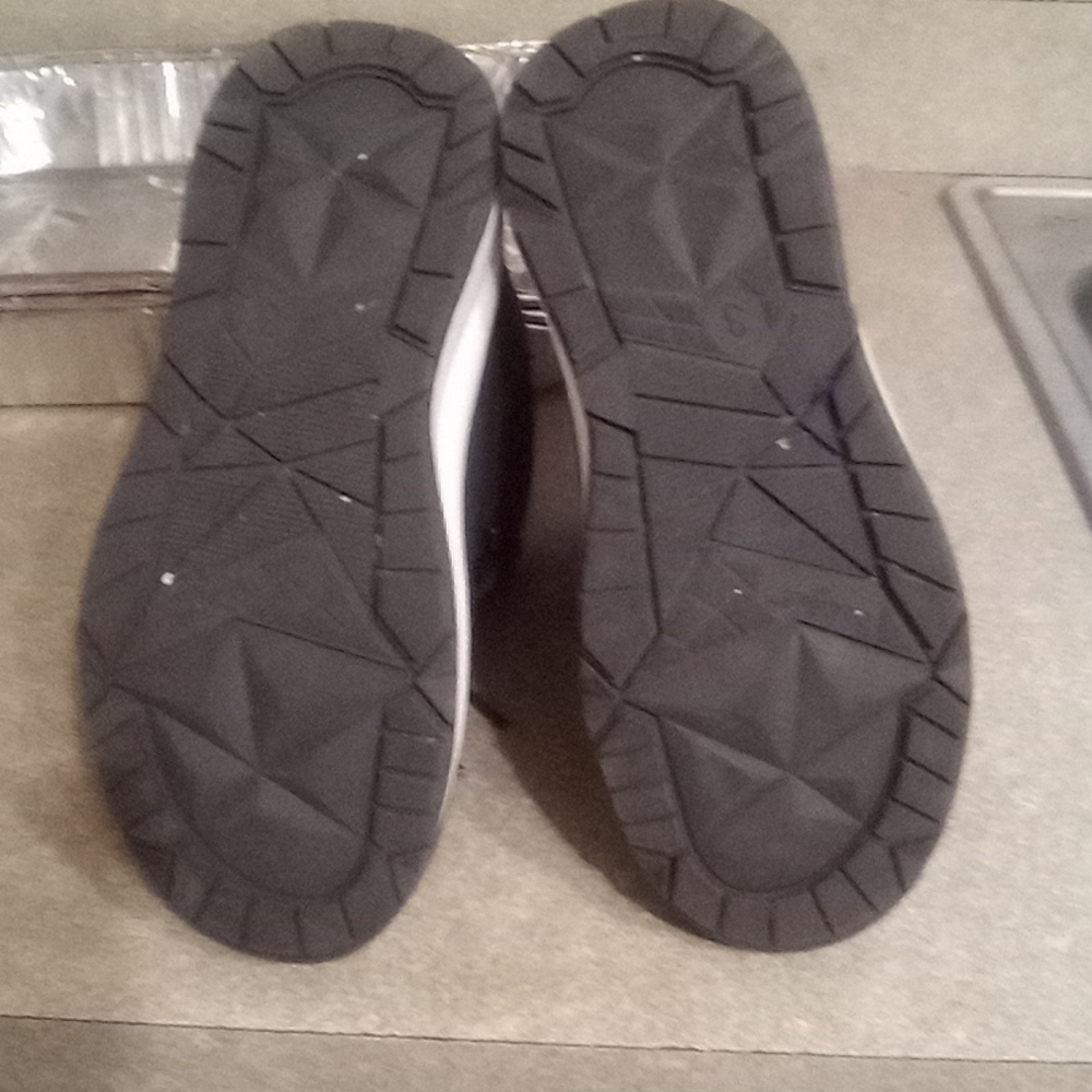 Shoes - Picture 3 of 3